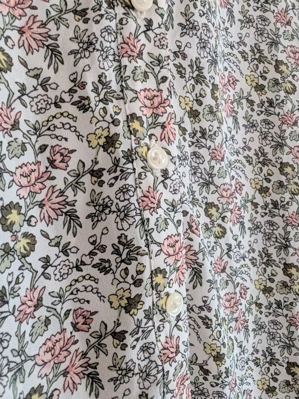 Sweet LOFT Sleeveless Collared Blouse with Delicate Florals - XS Petite - Picture 6 of 7
